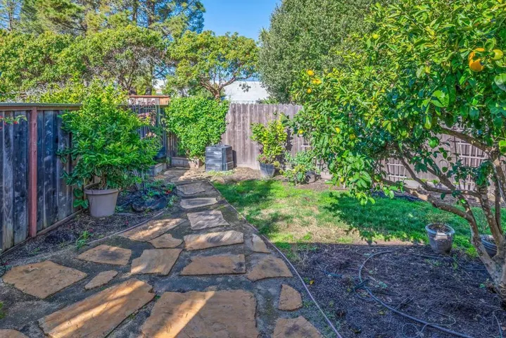 422 Woodland Way, Santa Cruz, California 95060