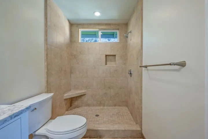 422 Woodland Way, Santa Cruz, California 95060