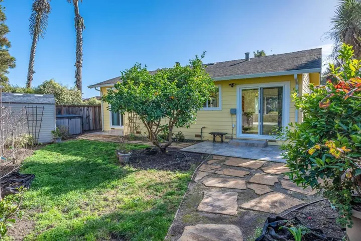 422 Woodland Way, Santa Cruz, California 95060
