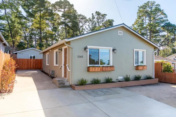 Buena Vista Avenue, Pacific Grove, California 93950