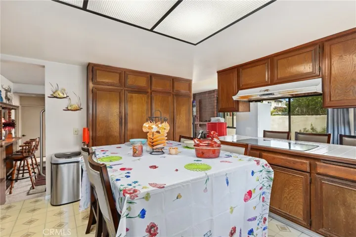 4 Deerwood W, Irvine, California 92604