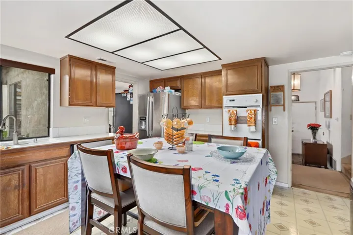 4 Deerwood W, Irvine, California 92604