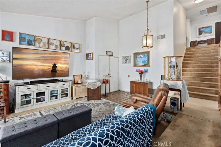 4 Deerwood W, Irvine, California 92604