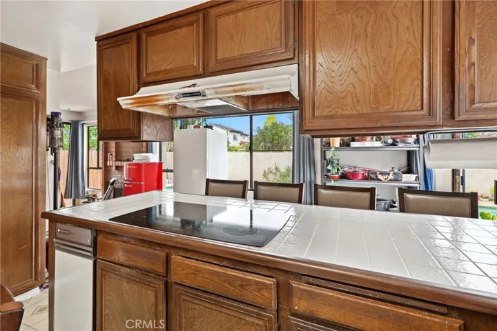 4 Deerwood W, Irvine, California 92604