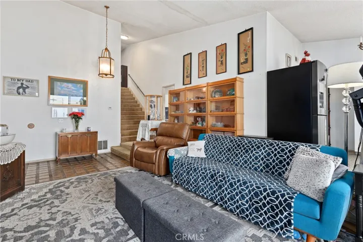 4 Deerwood W, Irvine, California 92604