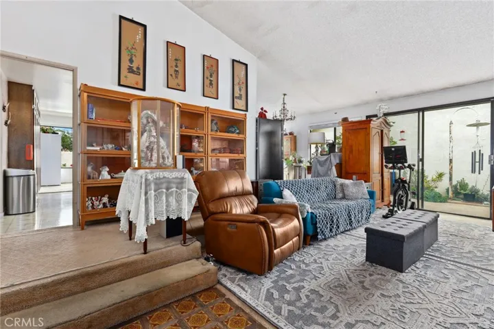 4 Deerwood W, Irvine, California 92604