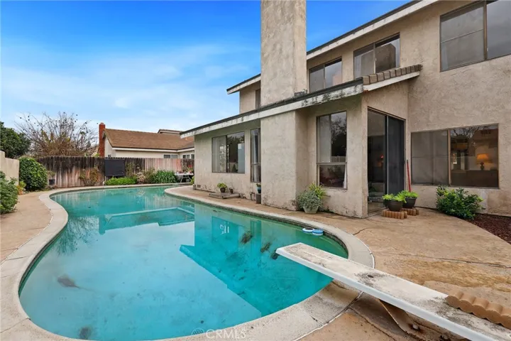 4 Deerwood W, Irvine, California 92604