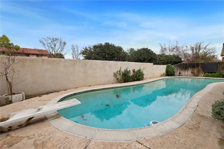 4 Deerwood W, Irvine, California 92604