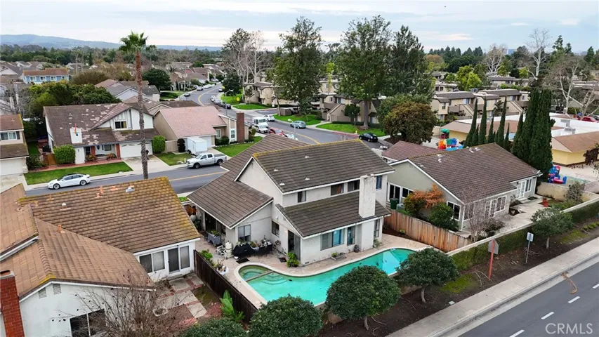 4 Deerwood W, Irvine, California 92604