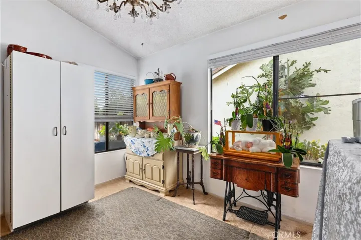 4 Deerwood W, Irvine, California 92604