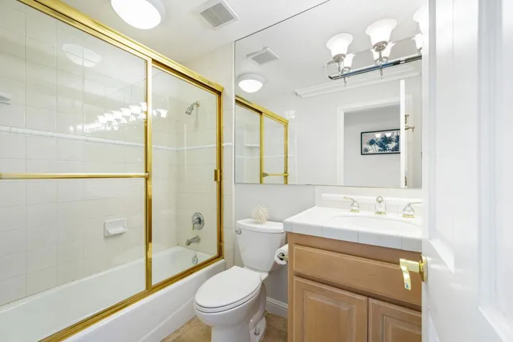 34-web-or-mls-JI_California_OPMG_0124_03
