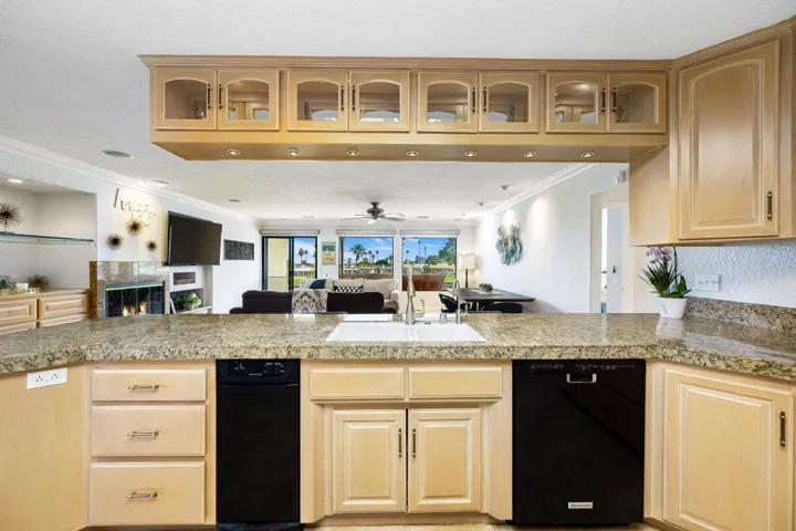 27-web-or-mls-JI_California_OPMG_0124_02