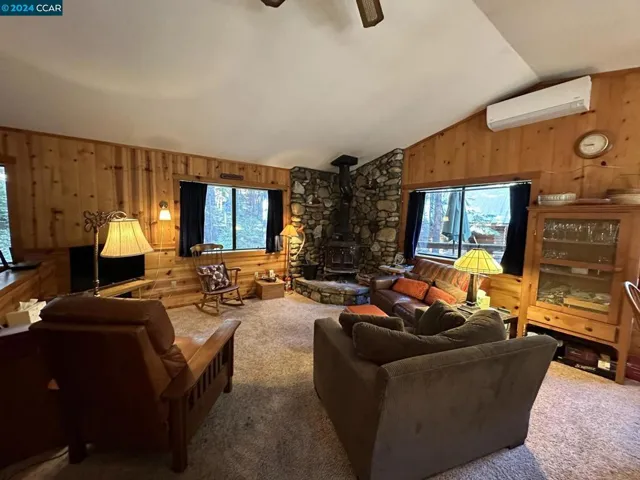 7674 Forest Drive, Fish Camp, California 93623