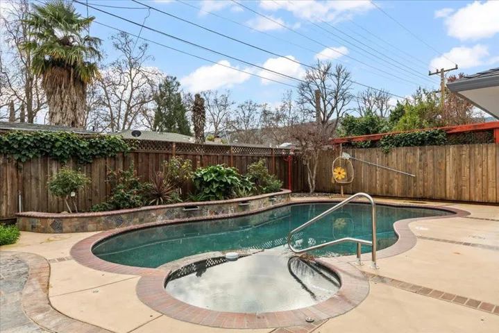 810 Eschenburg Drive, Gilroy, California 95020