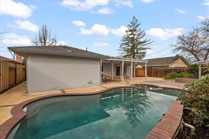 810 Eschenburg Drive, Gilroy, California 95020