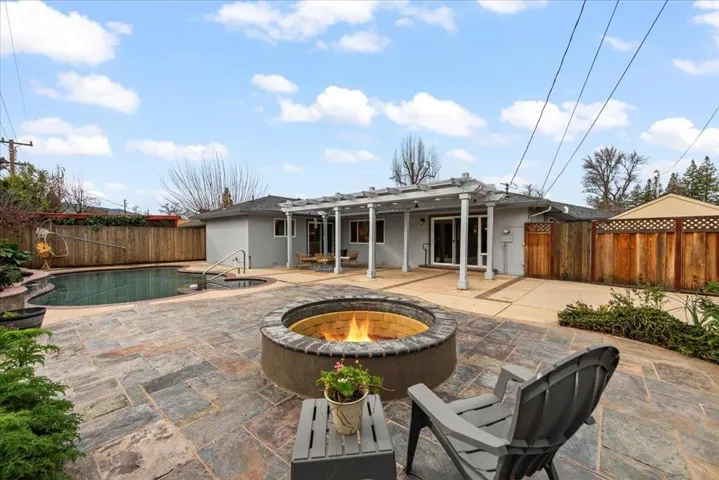 810 Eschenburg Drive, Gilroy, California 95020