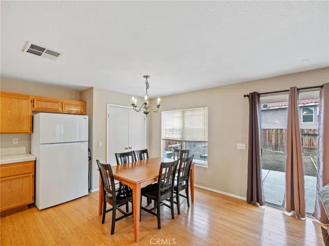 14392 Queen Valley Road, Victorville, California 92394
