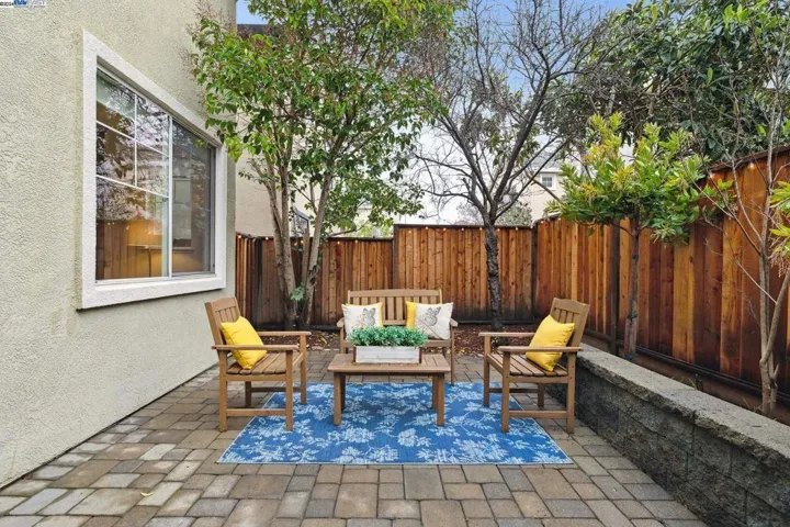 10 Sanderling Court, Alameda, California 94501