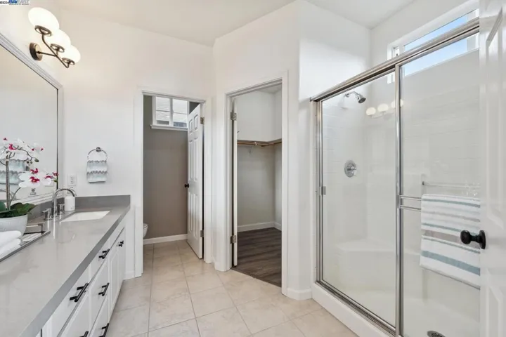 10 Sanderling Court, Alameda, California 94501