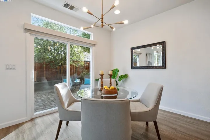 10 Sanderling Court, Alameda, California 94501