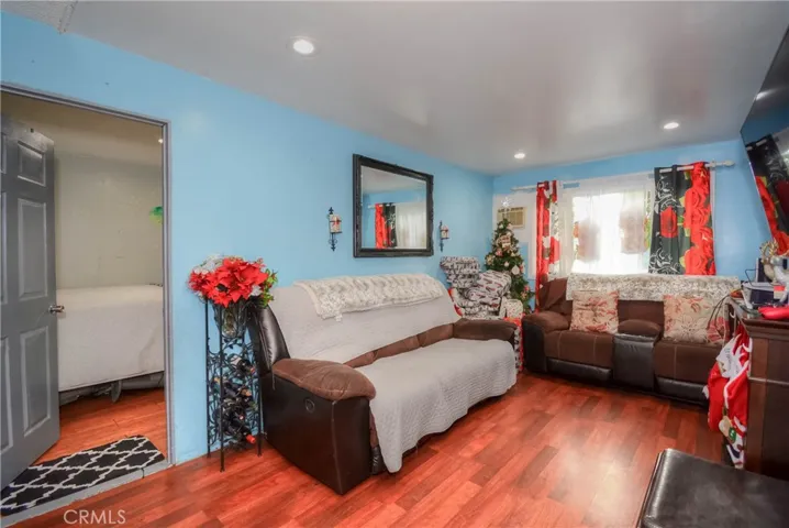 99 Amalfi Drive, Santa Ana, California 92703