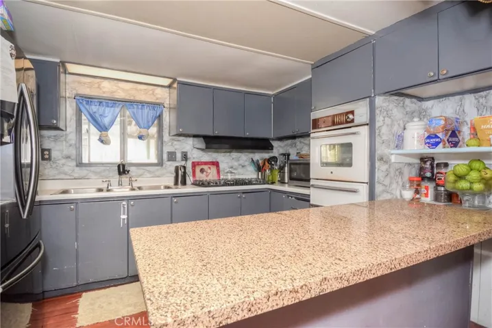 99 Amalfi Drive, Santa Ana, California 92703