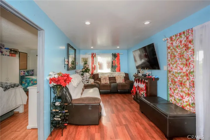 99 Amalfi Drive, Santa Ana, California 92703