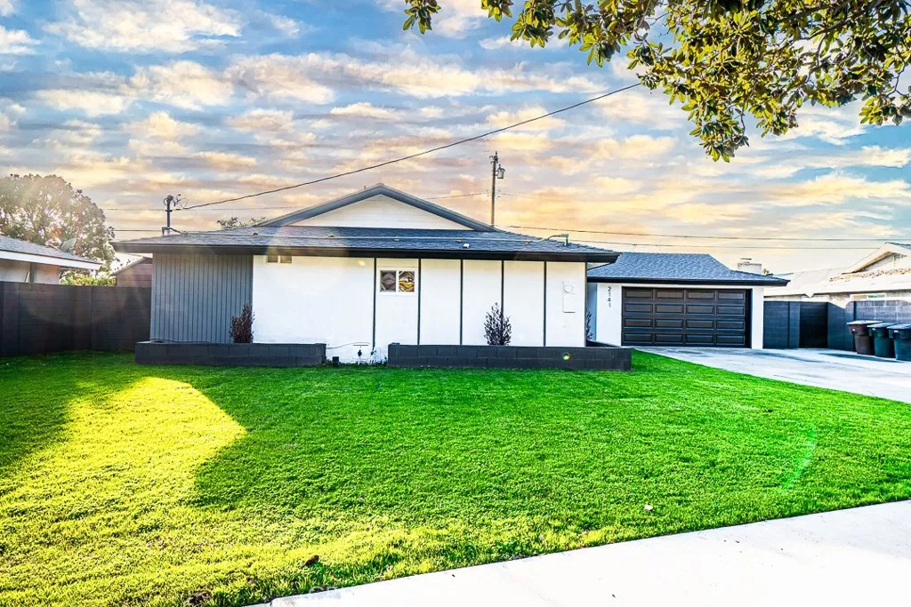 2141 S Vern Street, Anaheim, California 92802 home-pic-11
