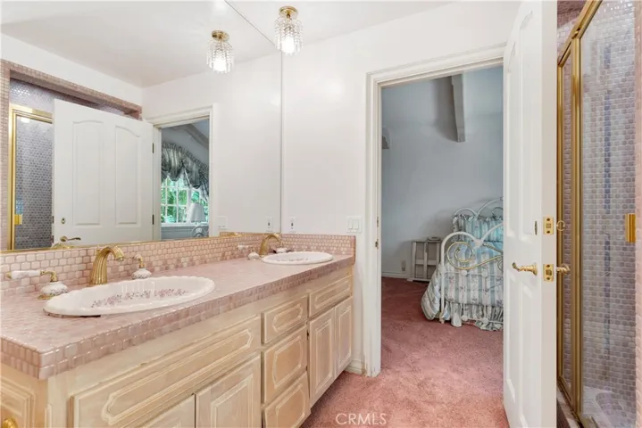 20010 Hawks Hill Road, Chatsworth, California 91311