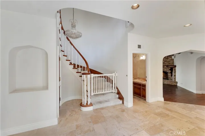 20010 Hawks Hill Road, Chatsworth, California 91311