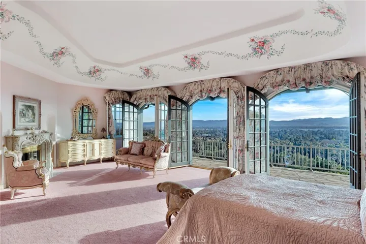 20010 Hawks Hill Road, Chatsworth, California 91311