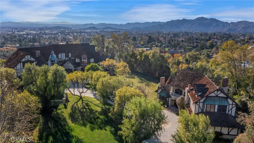 20010 Hawks Hill Road, Chatsworth, California 91311