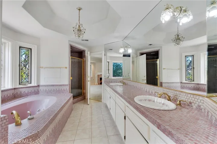 20010 Hawks Hill Road, Chatsworth, California 91311