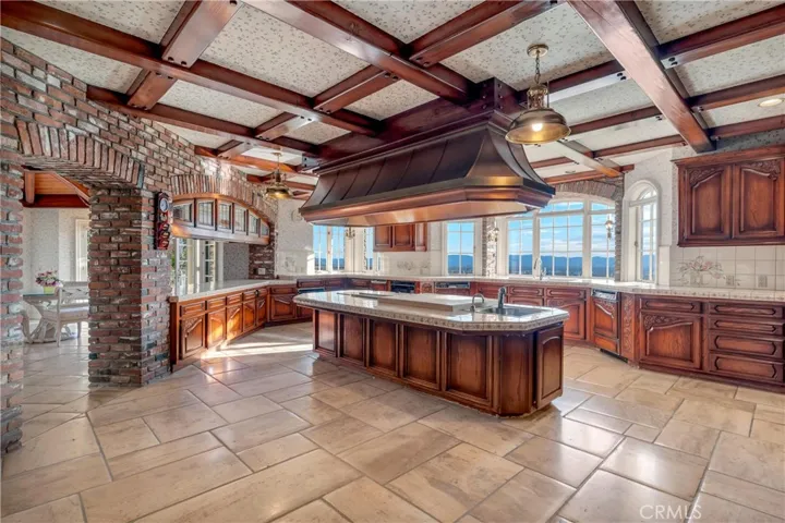 20010 Hawks Hill Road, Chatsworth, California 91311