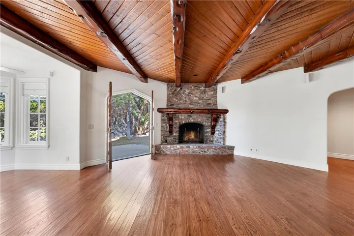 20010 Hawks Hill Road, Chatsworth, California 91311