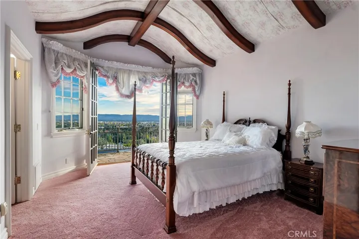 20010 Hawks Hill Road, Chatsworth, California 91311