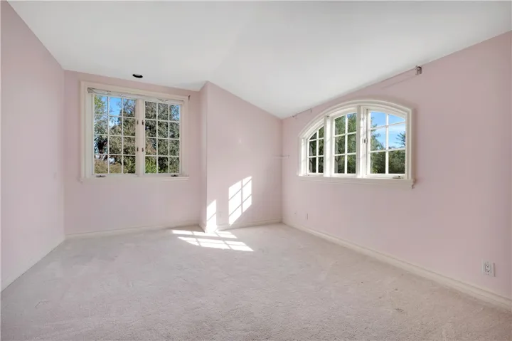 20010 Hawks Hill Road, Chatsworth, California 91311