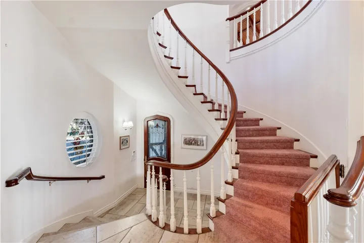 20010 Hawks Hill Road, Chatsworth, California 91311