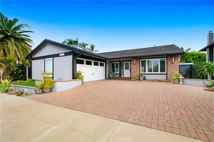 21922 Oceanview Lane, Huntington Beach, California 92646
