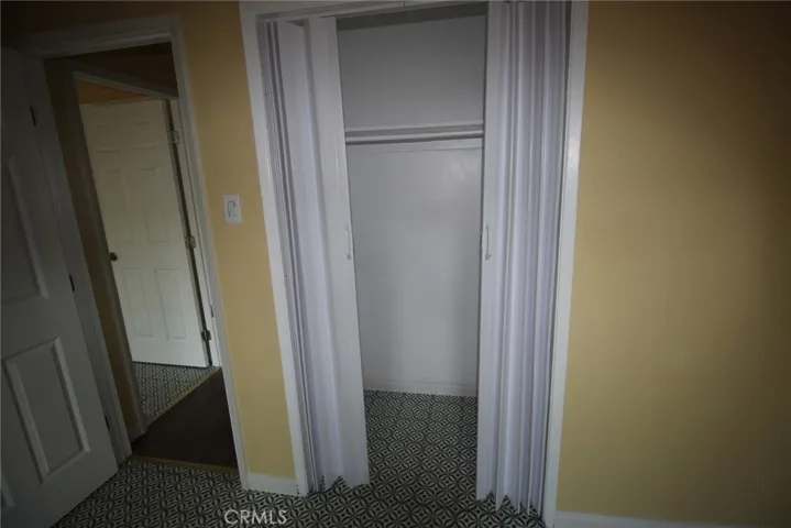 NEW closet doors.....41583