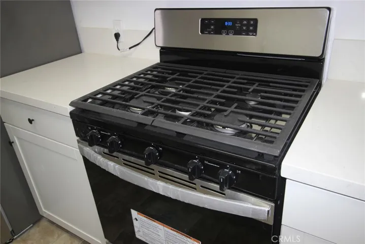 NEW gas stove/oven......41583