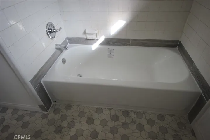 new tub, valves 41573