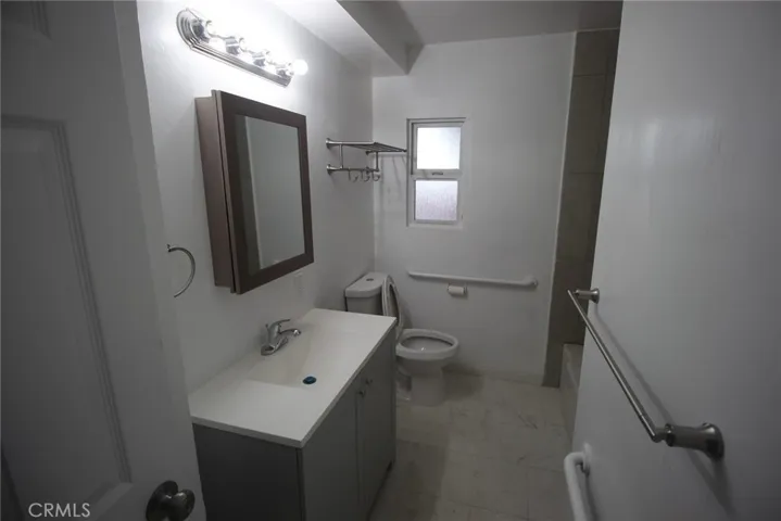 NEW bathroom vanity, lights, med cabinet, fixtures, toilet.....41583