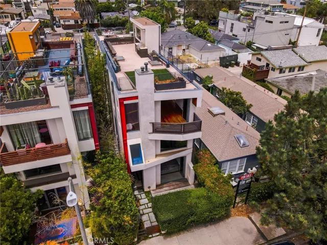 419 Venice Way, Venice, California 90291