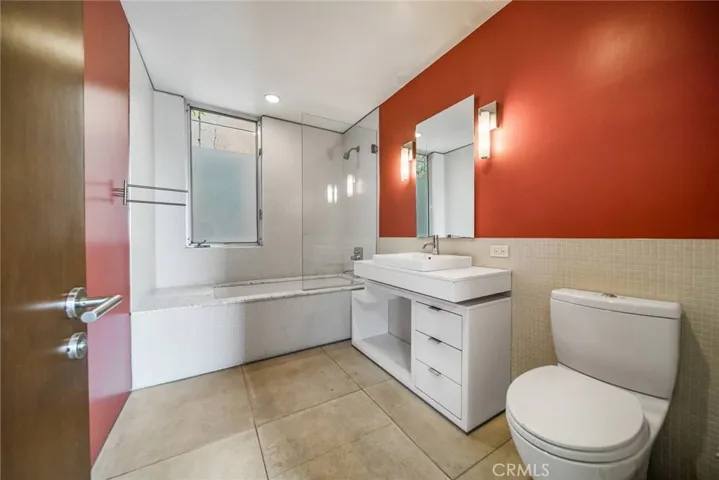 419 Venice Way, Venice, California 90291