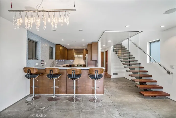 419 Venice Way, Venice, California 90291