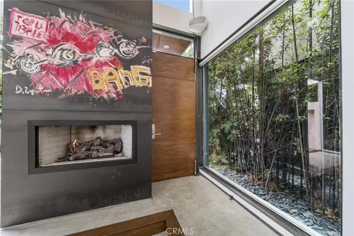 419 Venice Way, Venice, California 90291