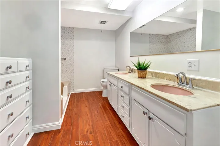 16 Via Castilla A, Laguna Woods, California 92637