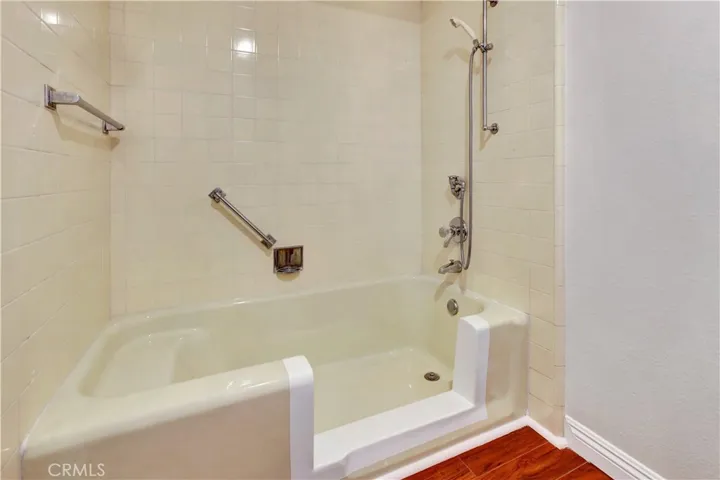 16 Via Castilla A, Laguna Woods, California 92637