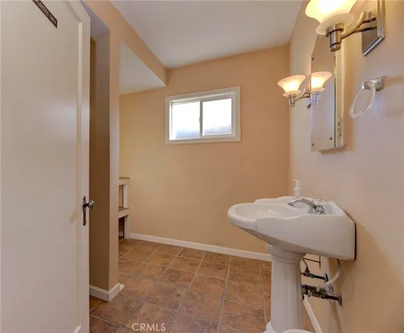 25200 Narbonne Avenue, Lomita, California 90717